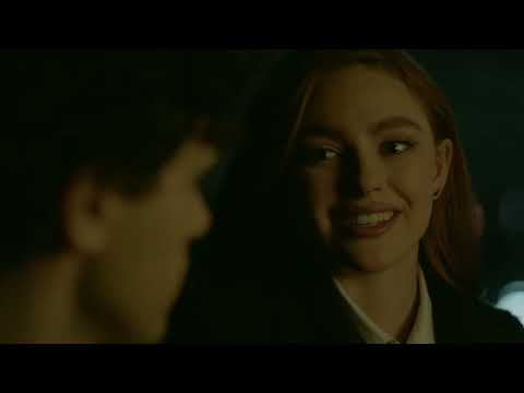 Girl - Legacies 1x15 Music Scene