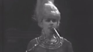 The B-52&#39;s - Quiche Lorraine - 11/7/1980 - Capitol Theatre (Official)