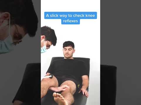 A slick way to check knee reflexes! #health #medicalschool #medicine #medschool #medicalstudent