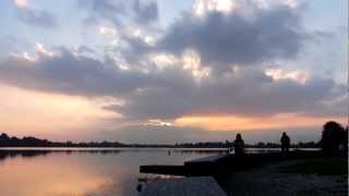 preview picture of video 'Time Lapse - Tramonto sul lago di Monate'