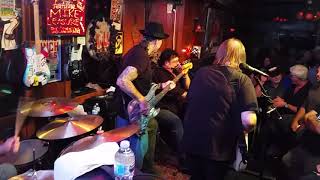 Walter Trout &quot;Serve Me Right to Suffer&quot;,  Oct. 29, 2018 side stage