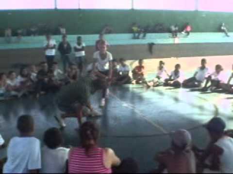 Capoeira Ezequiel Barbosa.wmv