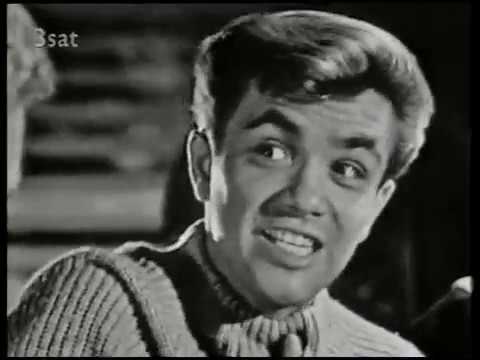 Gus Backus - Ich steh' an der Bar