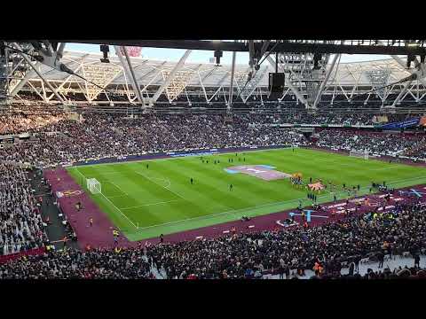 I'm Forever Blowing Bubbles - West Ham vs. Everton (01/21/23)