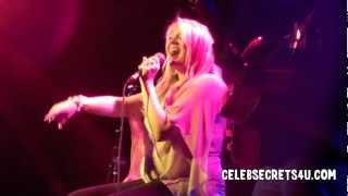 Tiffany Thornton Performs &quot;Sure Feels Like Love&quot; at The Roxy!