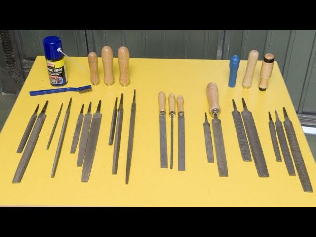 Vídeo relacionado con Libraton Juego de Limas y Escofinas de 31 Piezas, Limas Metálica Plana, Redonda, Semiredonda y Triangular, Limas de Agujas, Archivo Riffler, Lijas y Cepillo de Acero, para Pulir Madera y Metales