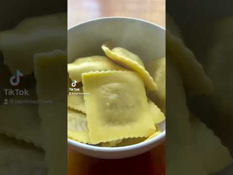 I tried Tabitha Brown’s #Vegan Polenta & Wild Mushroom Ravioli & added my #Vegan Pesto #Recipe