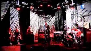 These New Puritans // Three Thousand (live France)