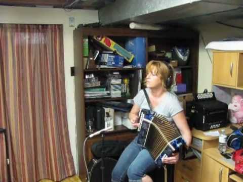 Newfie - Mainland Kitchen Band - I'se Da By.wmv