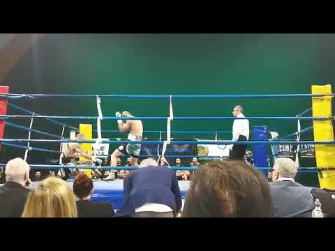 Michele Esposito ko Kovacevic boxe