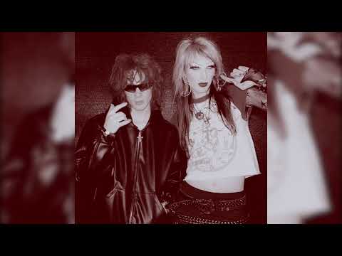 Miniatura de RED MERCEDES (Slowed Down)