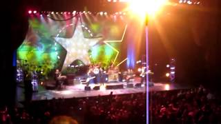 Ringo Starr's 70th Birthday Concert - 1. Radio City Introduction / It Don't Come Easy