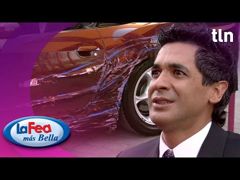 Simón choca el auto de Fernando | La fea más bella | Capítulo 22 1/2