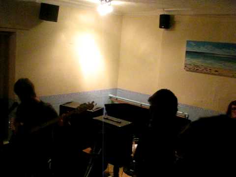 THE CHIMERICAL- BELL AND CROWN (13/08/2011) 1