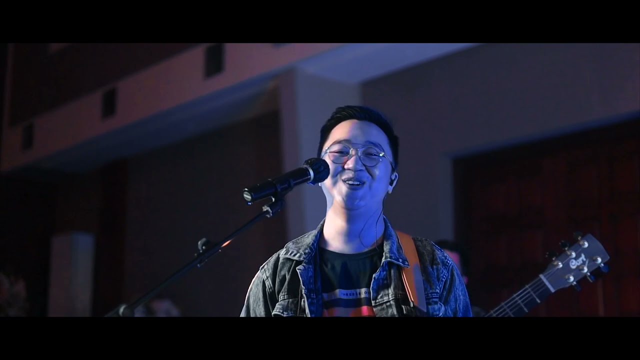 [Kuat Dan Penuh Hikmat - Mahanaim Worship (Official Music Video)]