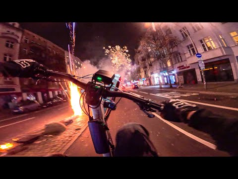 BERLIN BRENNT: WIR UNTER BESCHUSS! | SILVESTER 24/25