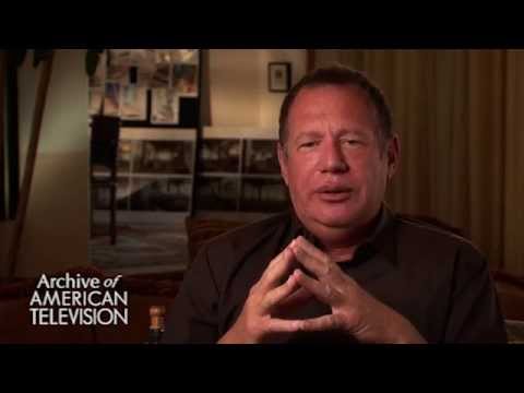 Garry Shandling discusses hosting "The Tonight Show" for the first time - EMMYTVLEGENDS.ORG