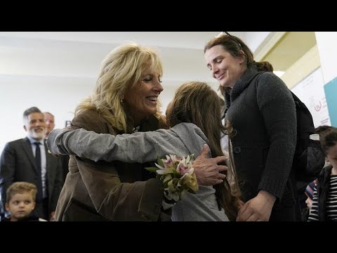 السيدة الأمريكية الأولى جيل بايدن تقوم بزيارة لم يعلن عنها مسبقا لأوكرانيا وتلتقي زوجة زيلينسكي