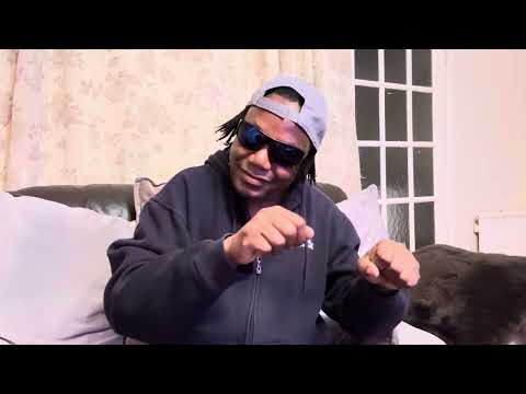 Mukanya is on my IPod 3 touch classic playing Kariba,Teerera unzwe Mabhosvo.