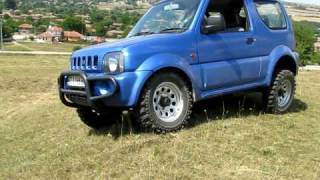 preview picture of video 'Suzuki Jimny at play'