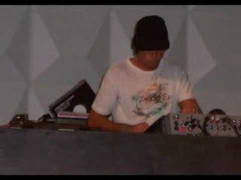 Tommy Vee Vs Diego Broggio - Over And Over