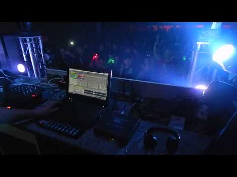 Dam live @ Immaculate conception party (Bkt Sardinia), sala color 7-12-2013 (IT)