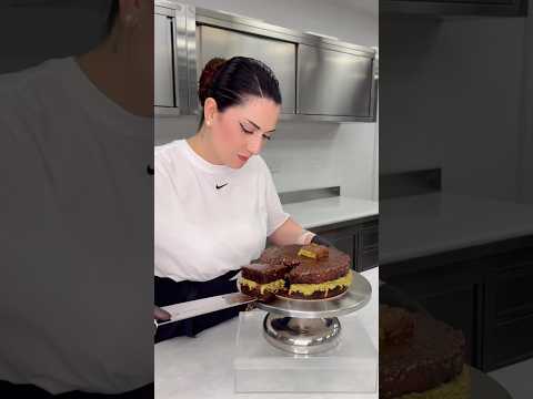 Dubai chocolate cake 🍫 #chocolate #dubaichocolate