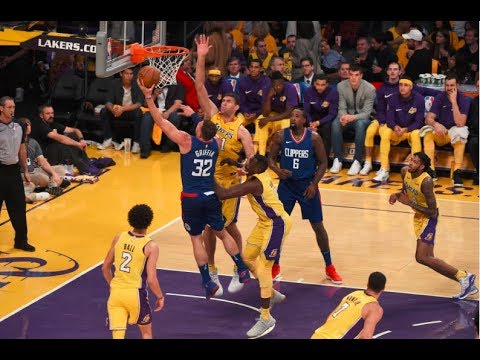Blake Griffin, DeAndre Jordan Dominate in Clippers Win Over the Lakers | October 19, 2017