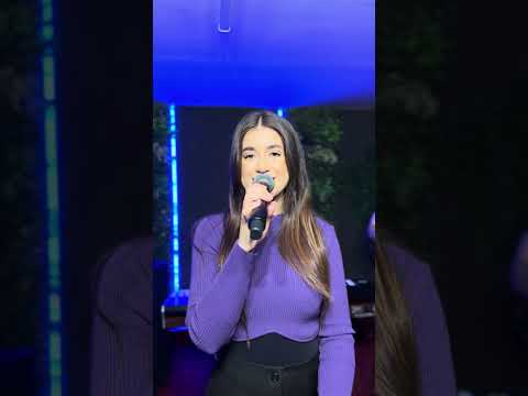 Ioana Măgherușan - Câteodată râd, câteodată plâng .. LIVE ( Cover - Petrică Mureșan)
