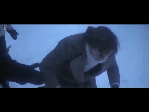 Nirgendwo in Afrika  Film 2001  Caroline Link  Juliane Köhler  Schlitten fahren