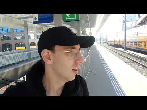 Stadstour Tilburg en onlogisch station van Tilburg Universiteit