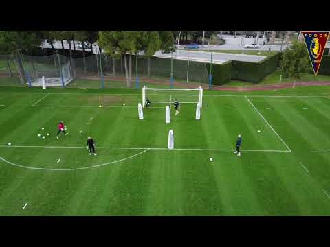 Obrona przedpola bramki/podania po podłożu (trening bramkarski) - Pogoń Szczecin