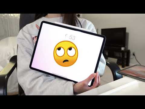 IPAD PRO 12.9 VS 11 INCH (Petite Small Hands Tech Reviewer)