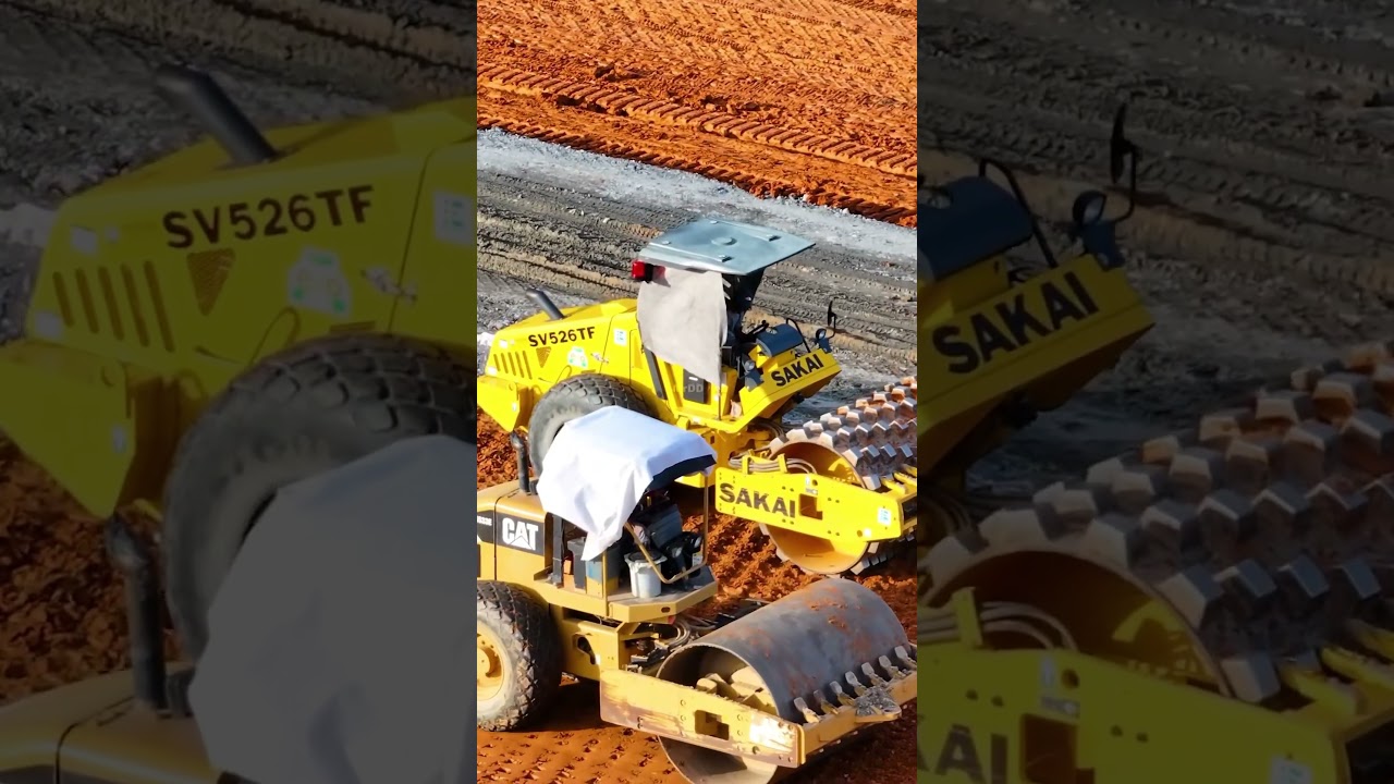 This is the Collaboration of Vibratory rollers and sheepsfoot rollers soil compactor machines