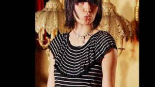 Download lagu Yeah yeah yeahs - Diamond sea (Sonic Youth) mp3 Download lagu Yeah yeah yeahs - Diamond sea (Sonic Youth) mp3