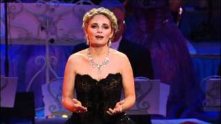 Don't Cry For Me Argentina sung by Suzan Erens New York