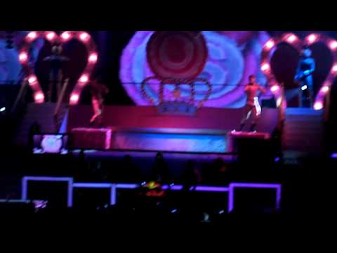 VIKTORIA METZKER MANSION SUPERMARTXE 09/04/11