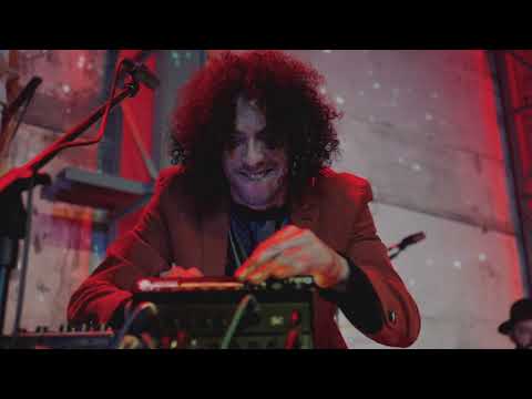 Pheromone Blue - Awake (live at La Fabrica de Hielo, Valencia)