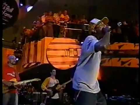 N.E.R.D., Kelis and Spymob Bobby james live