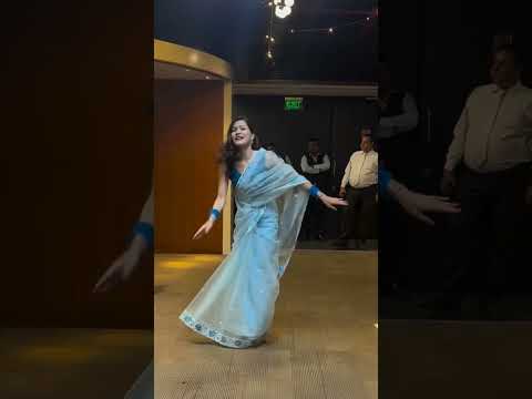 Billo Rani song par teacher dance video😍#ytshorts #dance #youtubeshorts #youtuviral #shorts#viral