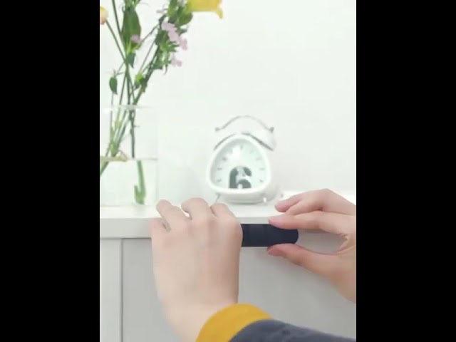 منظم اسلاك لاصق اسود سيليكون 7 منافذ يعمل على تنظيم الاسلاك وكيابل المكتب والكمبيوتر والشواحن