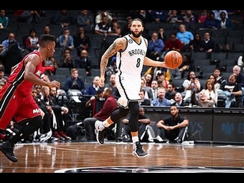 Deron Williams with the Fancy Behind the Back Assist