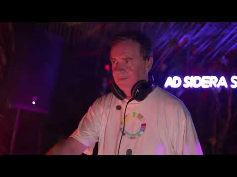 Nick Warren LIGHTS UP Ad Sidera Sunsets - La Coralina, Bocas del Toro 🌴