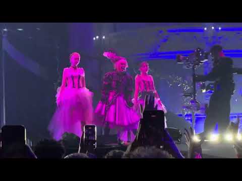 Lady Gaga Mayhem Ball O2 Arena Dead Dance Ft Emma Myers & Evie Templeton (Agnes & Enid Wednesday) 