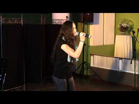 Julia Waga - Hit The Road Jack