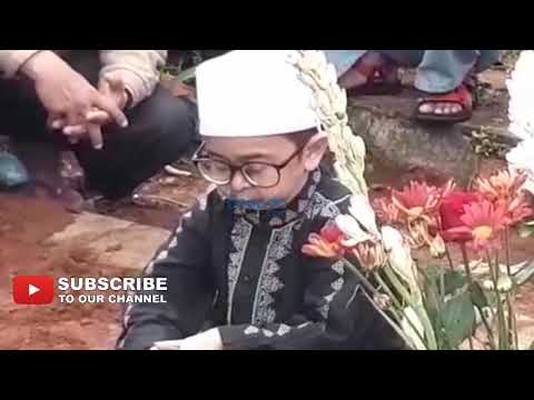 Ketegaran Daus Mini Lepas Kepergian Ayahanda Tercinta