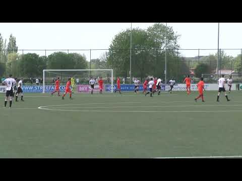 14 mei 22 JSV Nieuwegein 1 - VV De Meern 1 com 0-7 Vrije bal JSV op lat