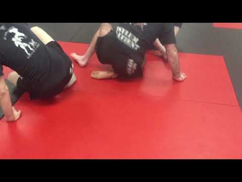 Phil Dunlap leg lock from knee on belly 1