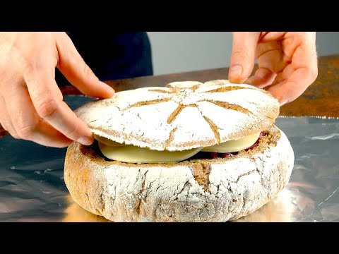 Ideale per un pranzo al sacco: svuota il tuo pane preferito e riempilo con 6 gustosi ingredienti!