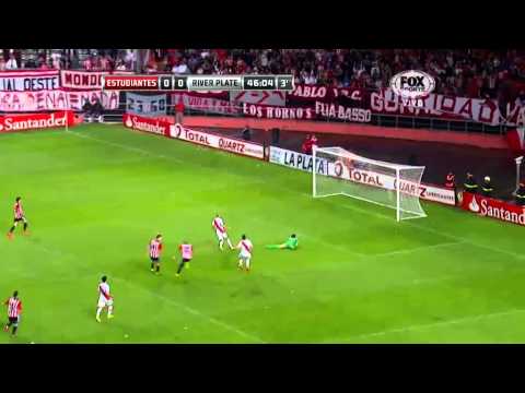 Error en el fondo y gol de Estudiantes